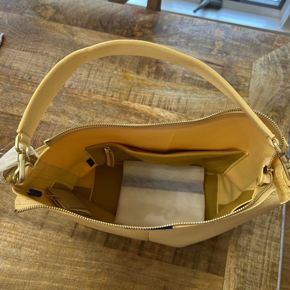 Rothy's Mini Zip Bucket Butter Yellow NEW - Picture 3 of 12